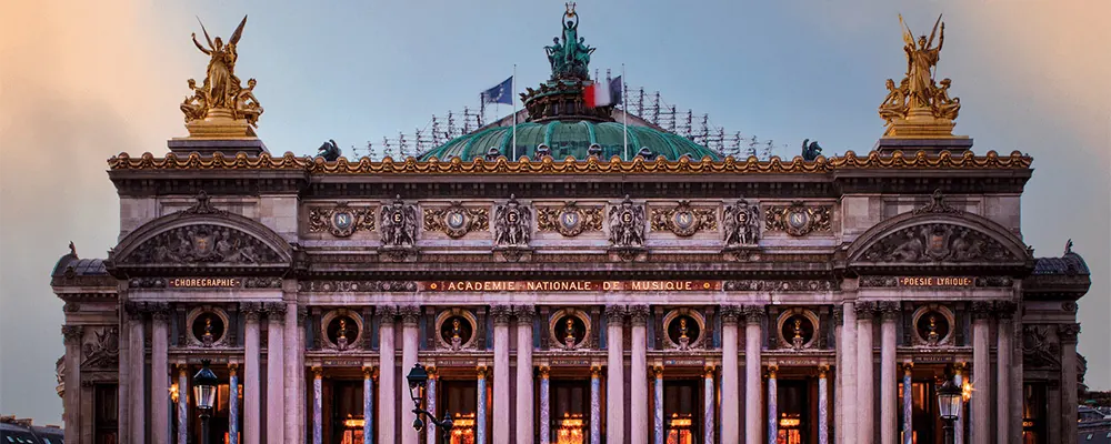 Place de l'Opéra, façade Opéra illuminée 75009 : nettoyage de bureaux à Paris 9