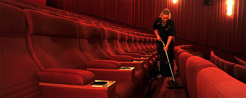 Salle de spectacle : contrat de nettoyage adapté à chaque local