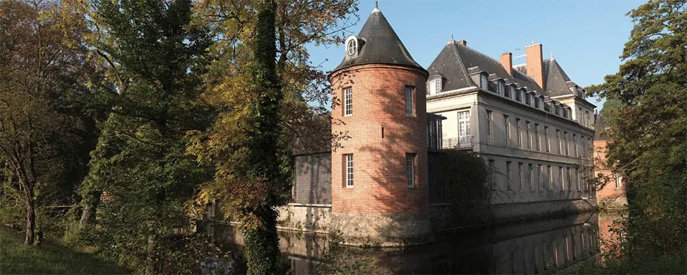 Le château du Lycée Corot de Savigny sur Orge 91600. Entreprise nettoyage bureaux locaux 91