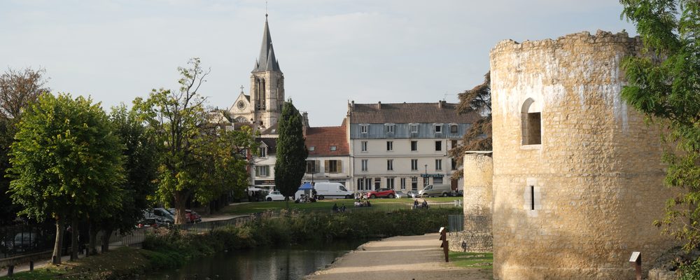Tour et remparts du château de Brie-Comte-Robert : nettoyage de locaux professionnels à Brie-Comte-Robert