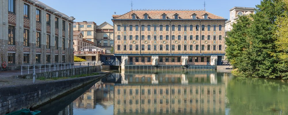 La chocolaterie Menier et le moulin Saulnier à Noisiel : entreprise de nettoyage de bureaux et de locaux à Noisiel (77186)