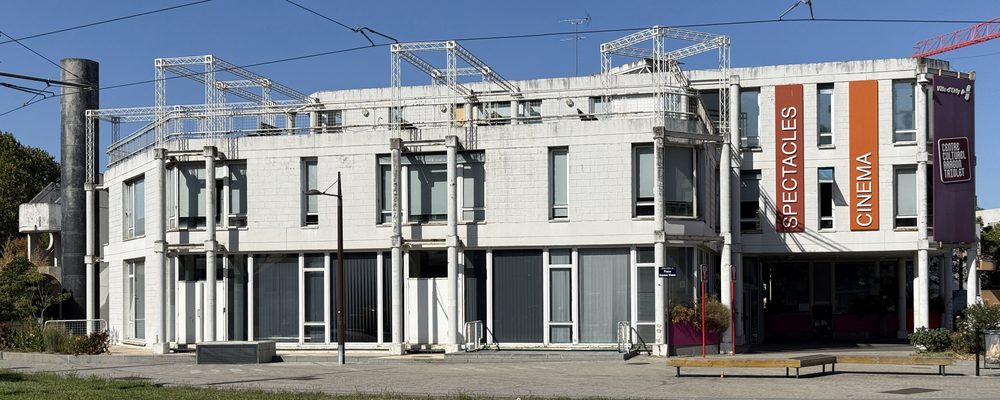 Centre culturel Aragon-Triolet à Orly : entreprise de nettoyage de bureaux et de locaux à Orly (94310)