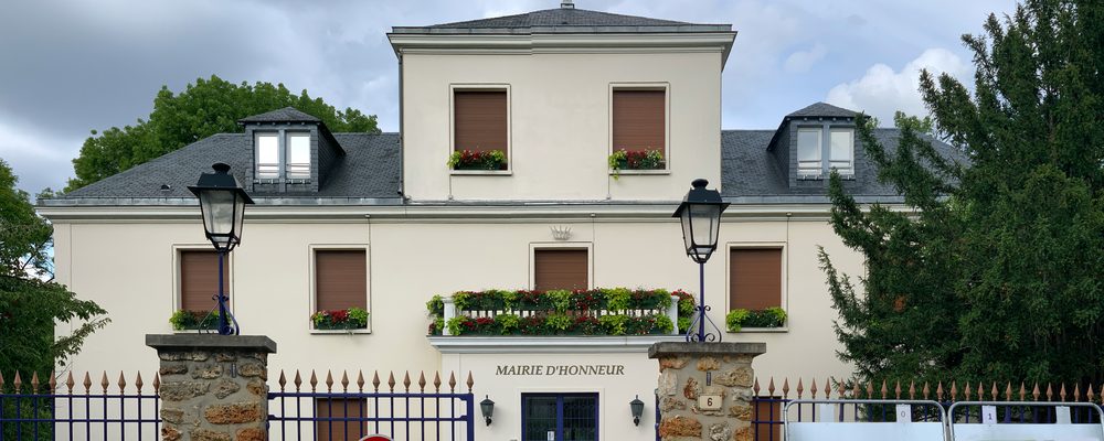 Mairie d'honneur de Rungis : entreprise de nettoyage de bureaux et de locaux à Rungis (94150)
