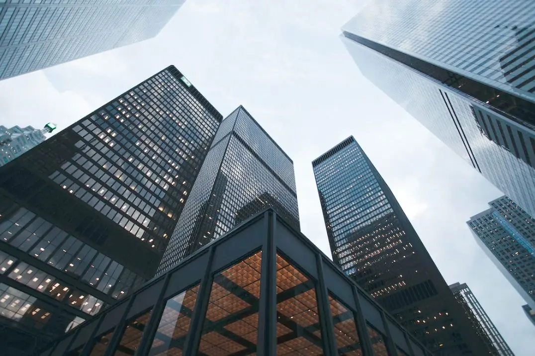 Contrat de Nettoyage de bureaux à La Défense, Courbevoie, Neuilly, Boulogne, Issy-les-Moulineaux